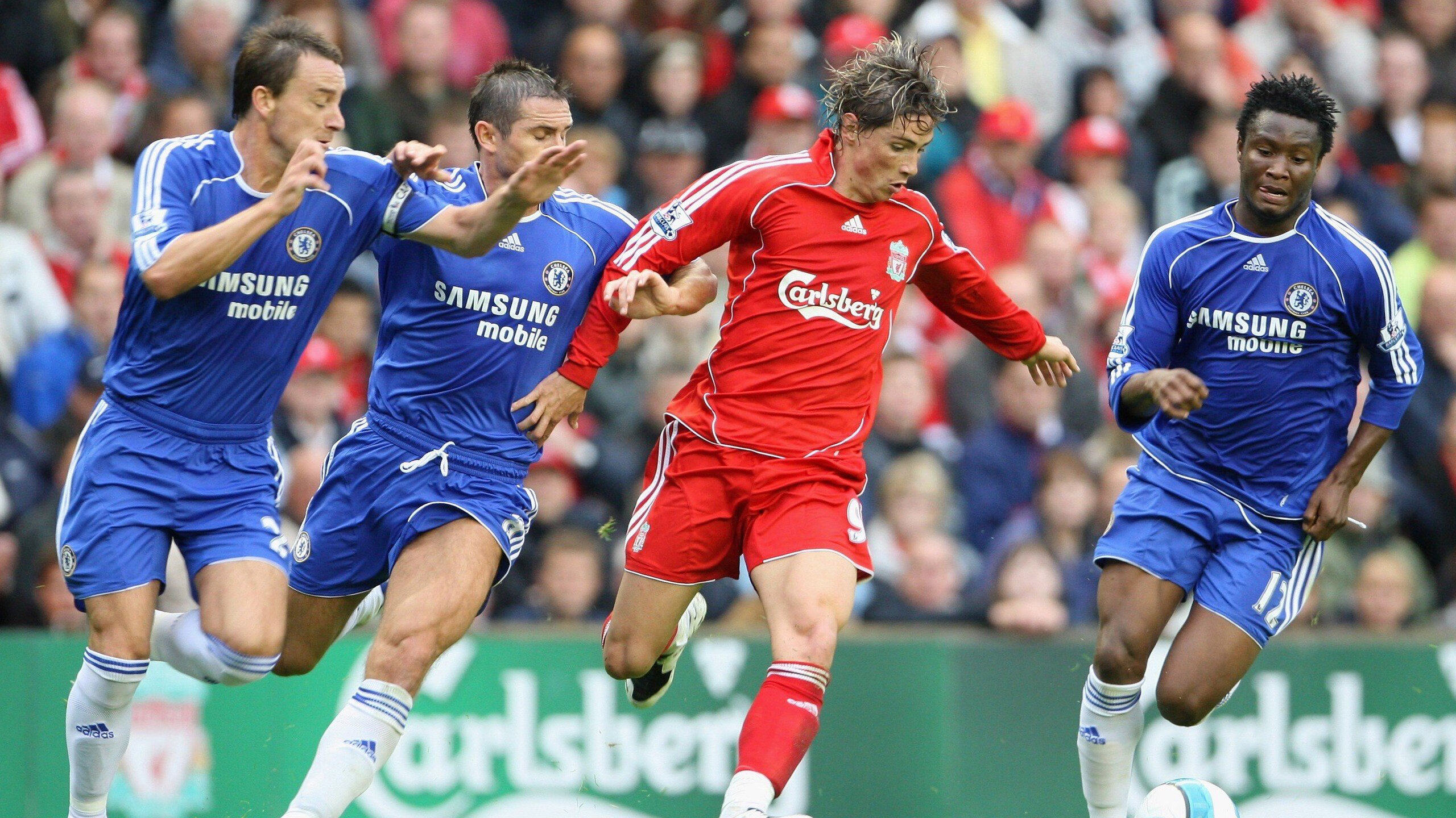 英超激烈争夺,豪门纷纷奋战追赶